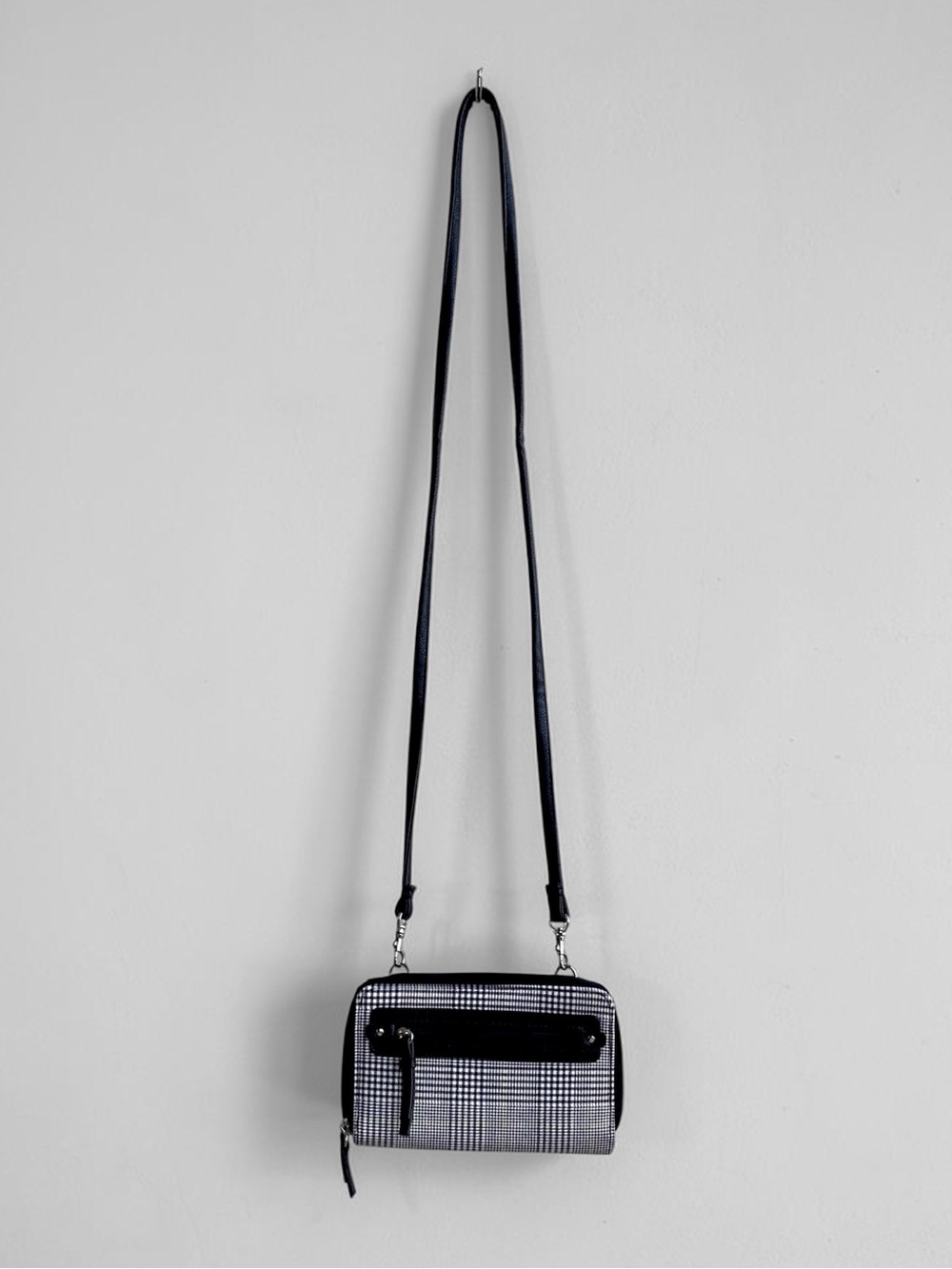 Time and Tru Black & White Plaid Convertible Crossbody Clutch